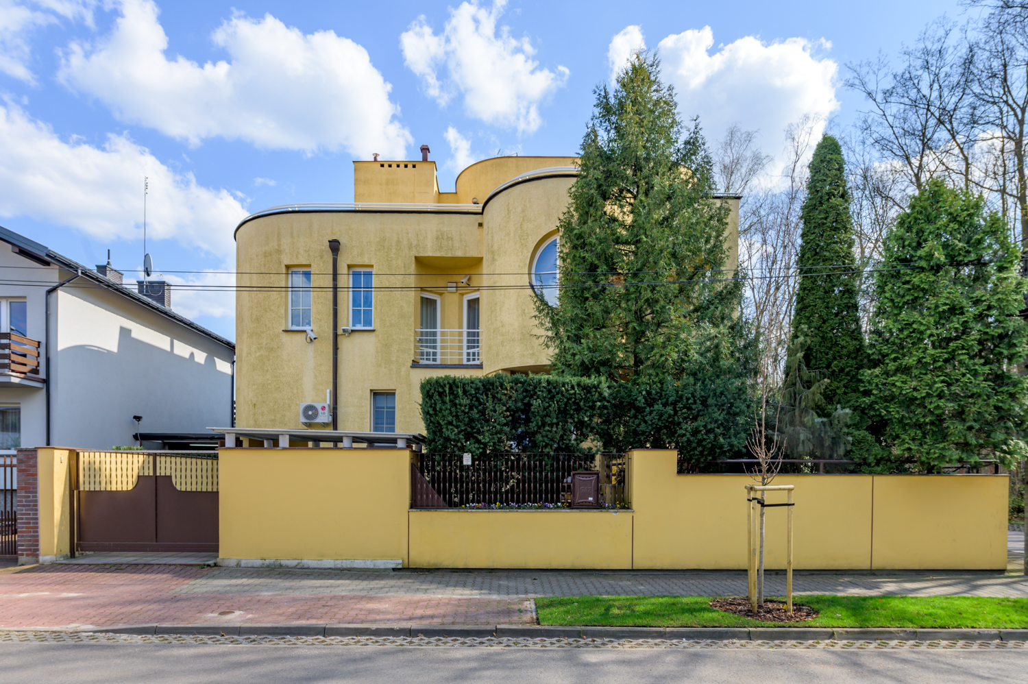Zdjęcie architektury budynku Dom jednorodzinny